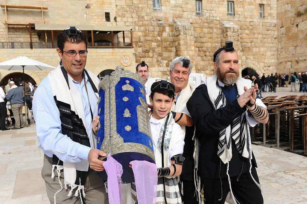 Kotel Bar Mitzvah – Full service assistance at Western wall Kotel